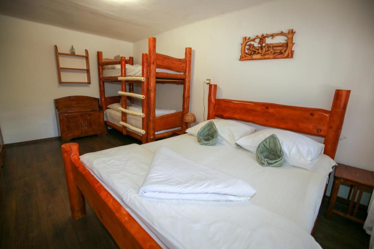 Hunter Villa Sturovo Ngoại thất bức ảnh